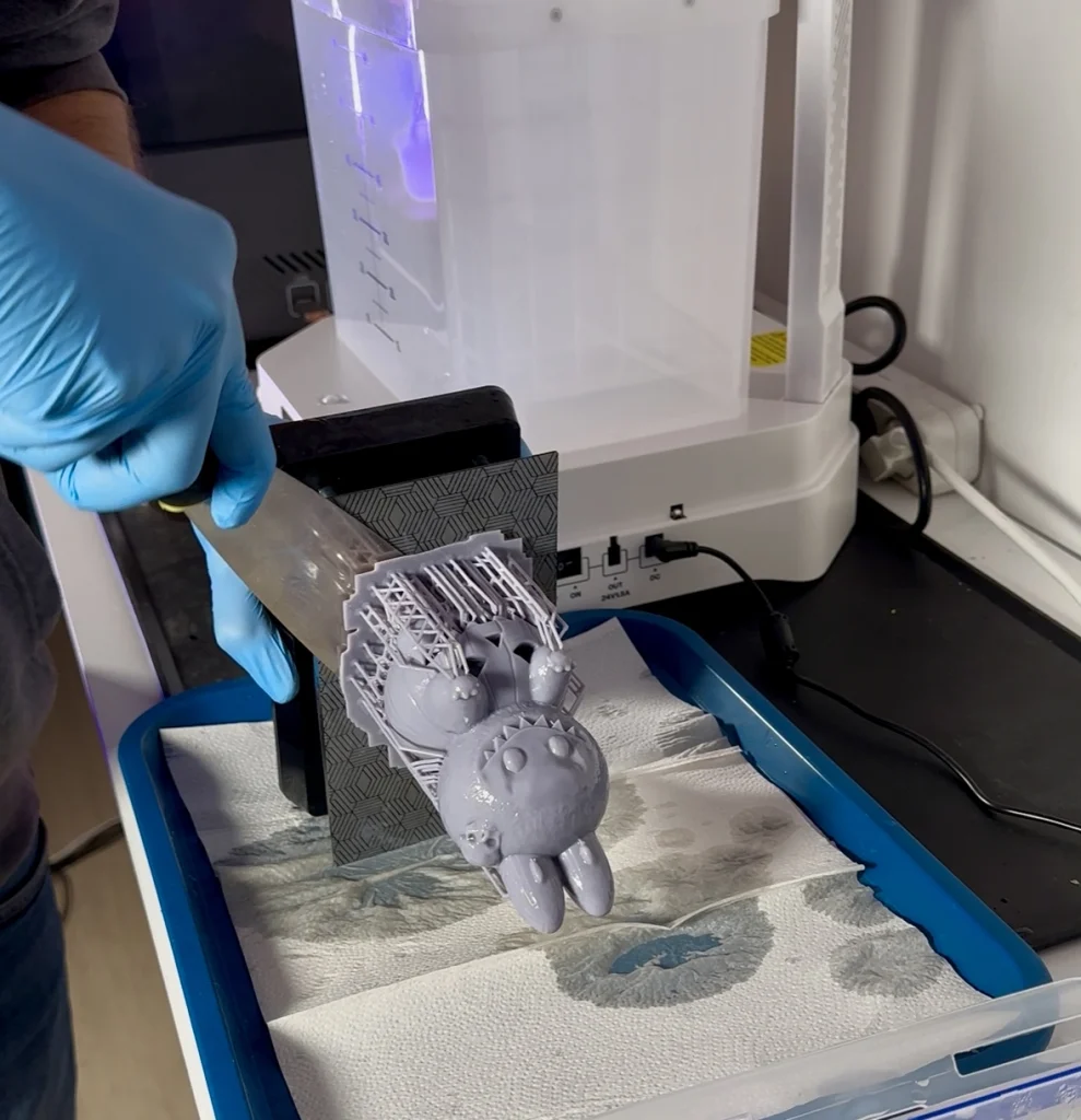 décollage de la pièce du plateau